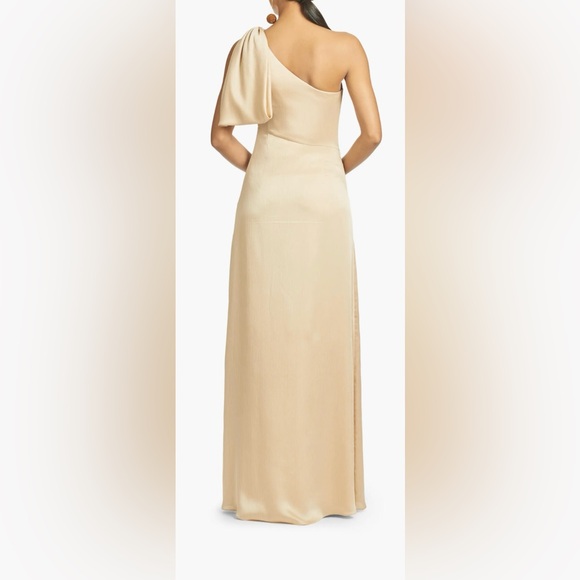 Sachin + Babi Chelsea One-Shoulder Georgette Bias Gown in Champagne Size 6 - Picture 4 of 11